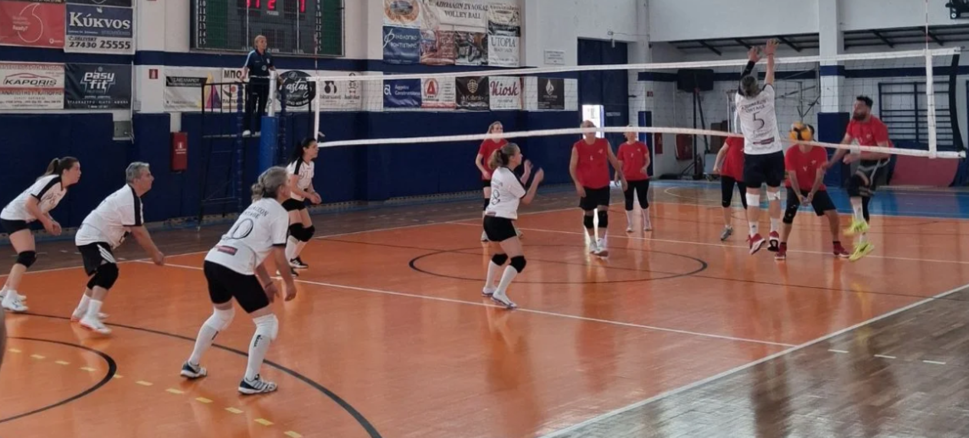 Με επιτυχία πραγματοποιήθηκε το 1ο Μικτό Τουρνουά Παλαιμάχων και Ανενεργών Αθλητών Βόλεϊ στο Ξυλόκαστρο